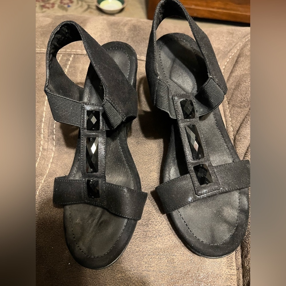 St. john’s bay black soft heals